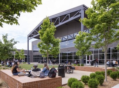 Cleburne HS_courtyard