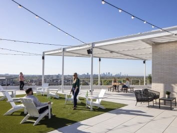 Auctane Roof Deck