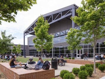 Cleburne HS_courtyard