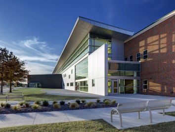 kellercenter_exterior_small