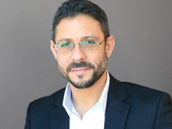 Simon_Martinez headshot