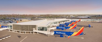 HOU West Concourse exterior