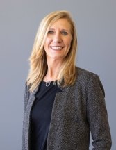 Mary Beth Bunker Corgan headshot