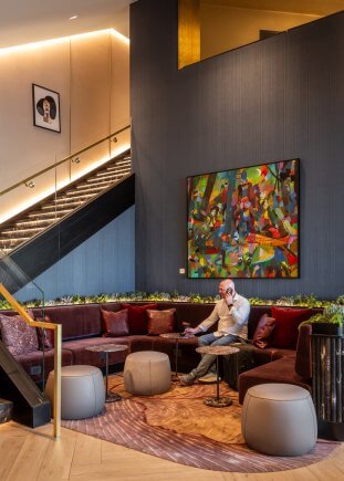 Sapphire Lounge Vegas stairs