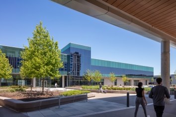 BNA outdoor plaza