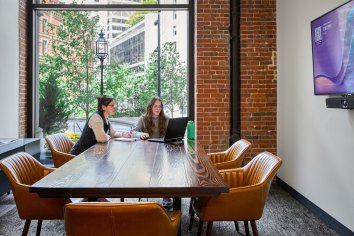 BostonOffice_002