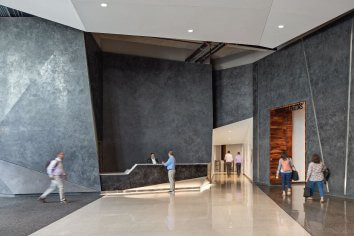 NCR-Lobby