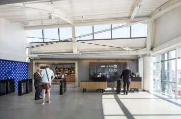 EWR United Club front desk