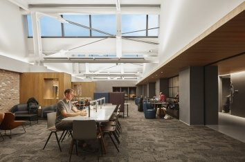 EWR United Club sitting area