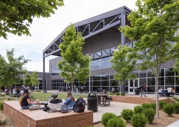 Cleburne HS_courtyard