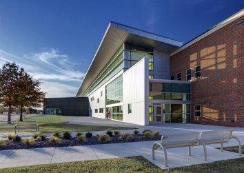 kellercenter_exterior_small