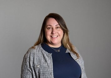 Kat Leppard Headshot