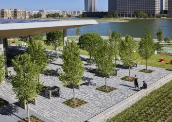 Wells Fargo Exterior