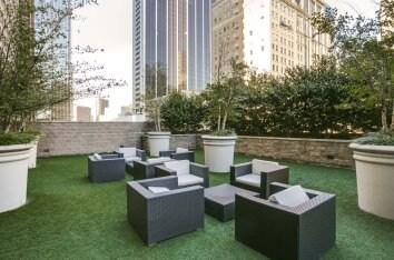 The Metropolitan Outdoor Lounge